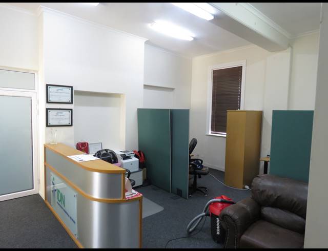 122M² OFFICE TO LET IN PAARDEVLEI